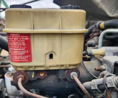 International 4600 Brake Master Cylinder