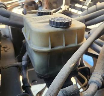 Isuzu FTR Brake Master Cylinder