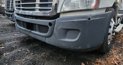 Freightliner Cascadia 113 Front Bumper