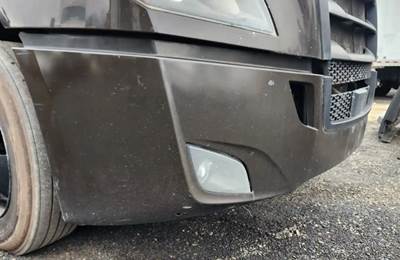Freightliner Cascadia 116 Front Bumper for a 2019 Freightliner Cascadia 116 Day Cab