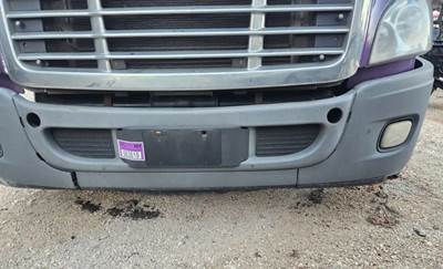 Freightliner Cascadia 125 Front Bumper