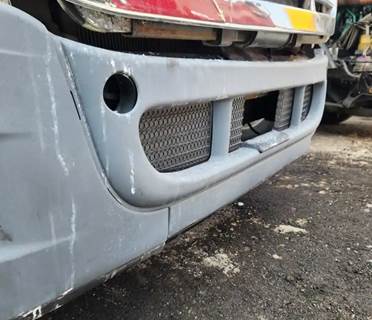 Freightliner Cascadia 125 Front Bumper