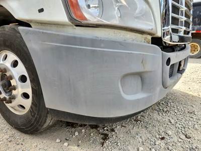 Freightliner Cascadia 125 Front Bumper