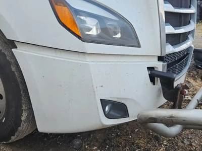 Freightliner Cascadia 126 Front Bumper