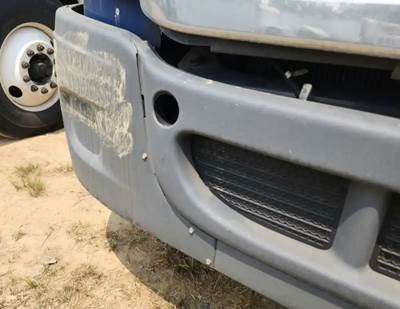 Freightliner Cascadia 132 Front Bumper