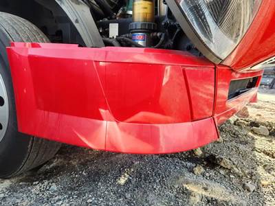 Volvo VNL Front Bumper
