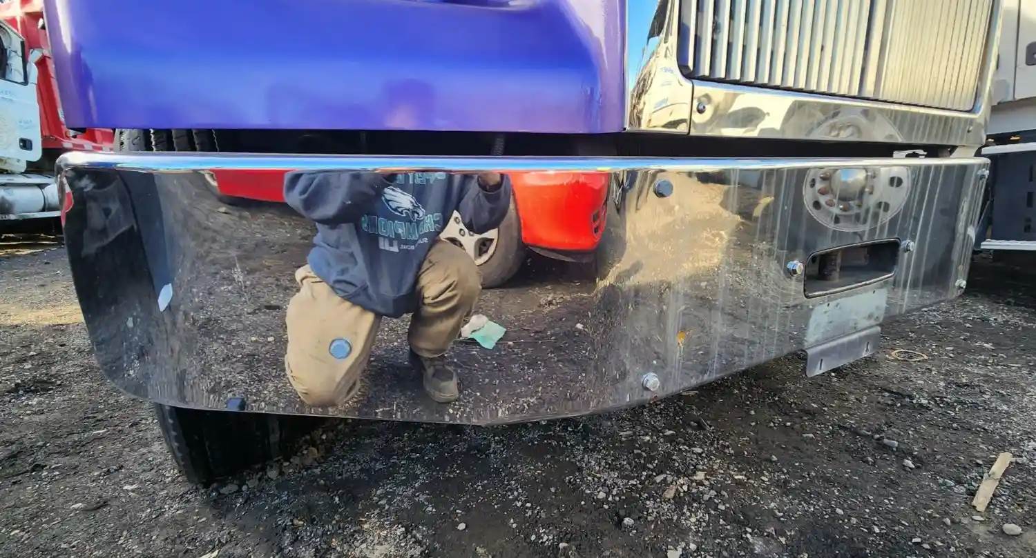 Western Star 4900SA Front Bumper for a 2014 Western Star 4900 SA For