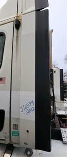 Freightliner Cascadia 113 Left Cab Fairing