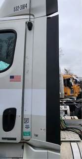 Freightliner Cascadia 113 Left Cab Fairing