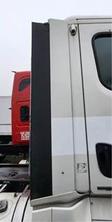 Freightliner Cascadia 113 Right Cab Fairing