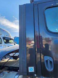 Freightliner Cascadia 113 Right Cab Fairing
