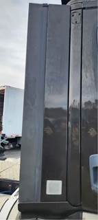 Freightliner Cascadia 116 Right Cab Fairing for a 2020 Freightliner Cascadia 116 Day Cab