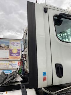 Freightliner Cascadia 125 Cab Fairing