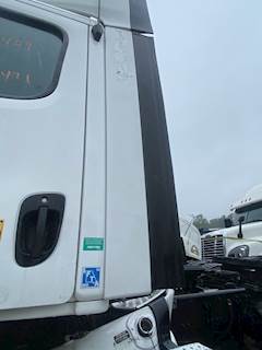 Freightliner Cascadia 125 Cab Fairing