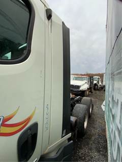 Freightliner Cascadia 125 Cab Fairing