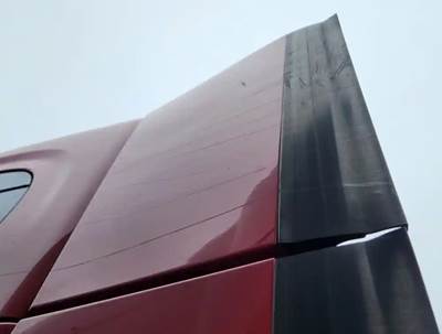 Freightliner Cascadia 125 Left Cab Fairing