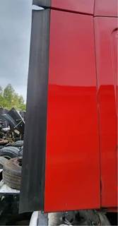 Freightliner Cascadia 125 Right Cab Fairing