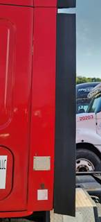 Freightliner Cascadia 125 Left Cab Fairing