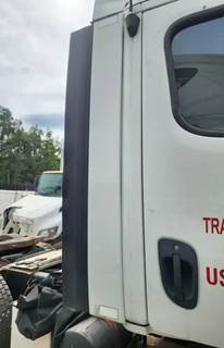 Freightliner Cascadia 125 Right Cab Fairing
