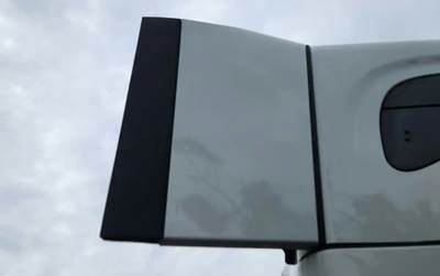 Freightliner Cascadia 126 Right Cab Fairing