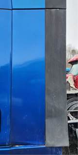 Freightliner Cascadia 126 Left Cab Fairing