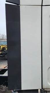 Freightliner Cascadia 126 Right Cab Fairing