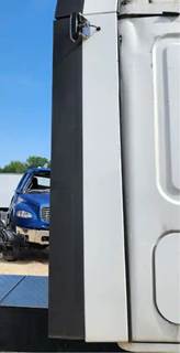 Freightliner Cascadia 126 Right Cab Fairing