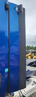 Freightliner Cascadia 126 Left Cab Fairing