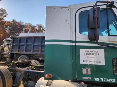 Freightliner Columbia 112 Right Cab Fairing