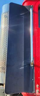 International 9200i Right Cab Fairing