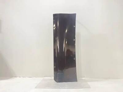 International LA617 Right Cab Fairing