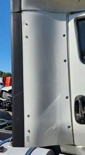 International LT625 Right Cab Fairing