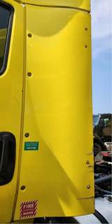 International RH613 Left Cab Fairing