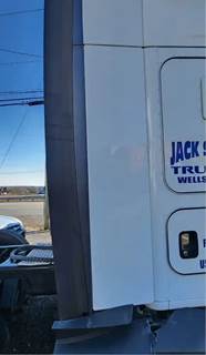 Kenworth T680 Right Cab Fairing