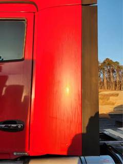 Kenworth T680 Left Cab Fairing