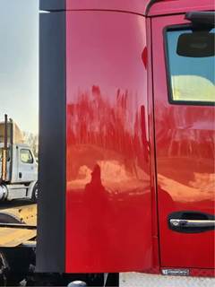 Kenworth T680 Right Cab Fairing