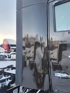 Kenworth T680 Right Cab Fairing
