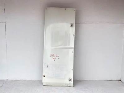 Mack Pinnacle CXU612 Right Cab Fairing for a 2012 Mack CXU612