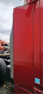 Mack Pinnacle CXU613 Right Cab Fairing for a 2016 Mack CXU613