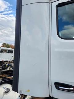 Peterbilt 579 Right Cab Fairing