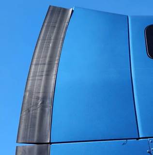 Peterbilt 579 Right Cab Fairing