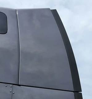Peterbilt 579 Left Cab Fairing