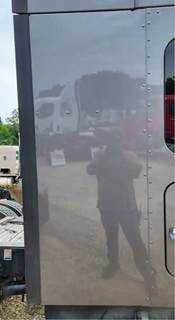 Peterbilt 579 Right Cab Fairing