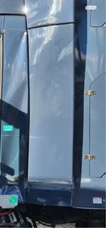 Volvo VNL Left Cab Fairing