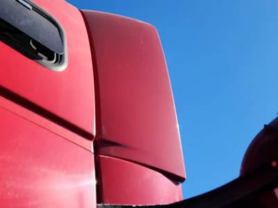 Volvo VNL Left Cab Fairing