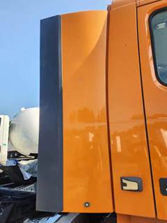 Volvo VNR64T Right Cab Fairing