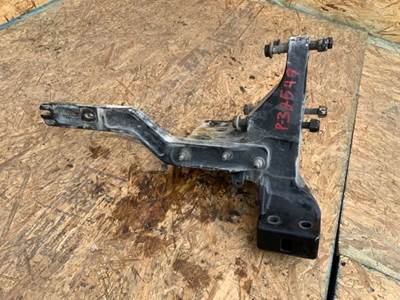Kenworth T880 Cab Mount