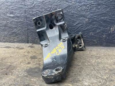 Peterbilt 579 Cab Mount