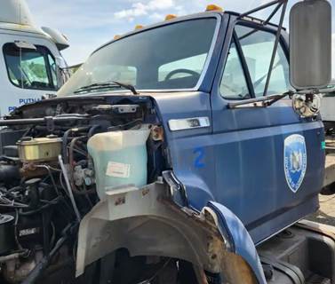 Ford F-700 Cab Assembly for a 1996 Ford F700