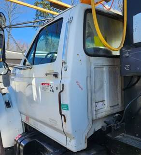 Ford F-800 Cab Assembly for a 1997 Ford F800